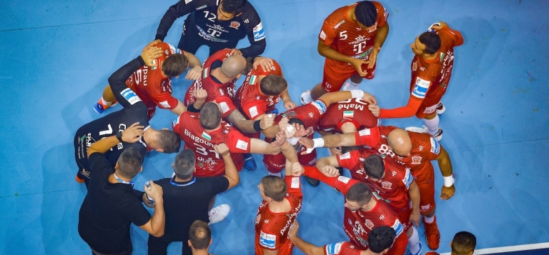Kielce beat Veszprem and book the ticket for EHF FINAL4
